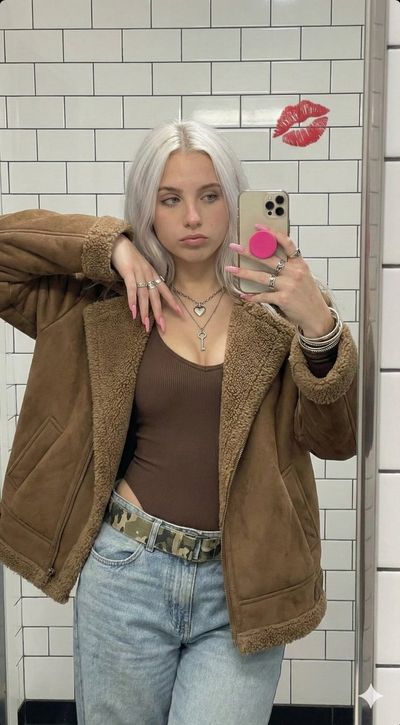 Street Style Glam: A Mirror Moment