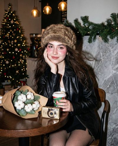 Festive Vibes: A Y2K Portrait of Charm and Elegance