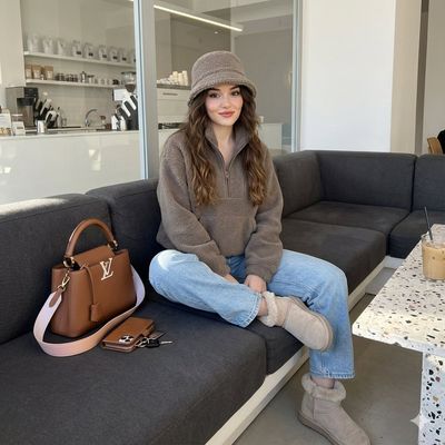 Cozy Chic: A Warm Winter Moment Captured in Time