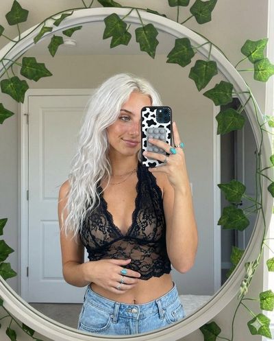 Platinum Reflections in a Cozy Space