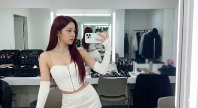Reflecting Glam: A K-Pop Dream in a Dressing Room