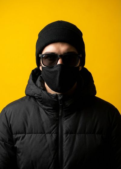 Bold Minimalism: The Anonymous Fashionista