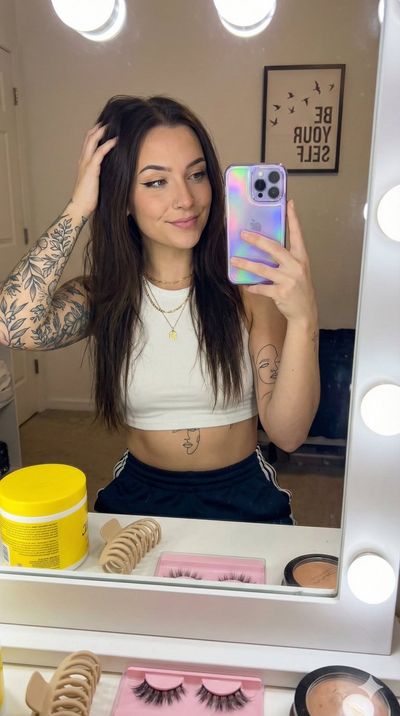 Reflecting Confidence: The Art of Self-Expression