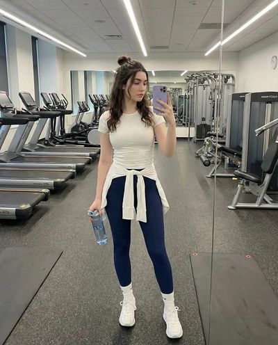 Fitness Meets Style: The Perfect Gym Selfie