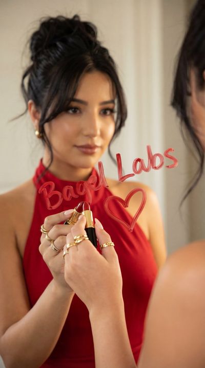 Luscious Elegance: The Art of Mirror Lipstick